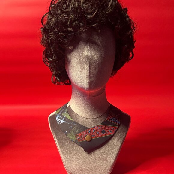 Upcycled Cactus Leather Collar – Hand-Painted, Unique Statement Accessory - Picture 6 of 14